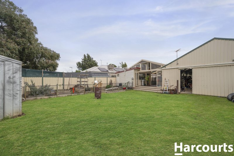 Photo - 54 Hotham Crescent, Hoppers Crossing VIC 3029 - Image 22