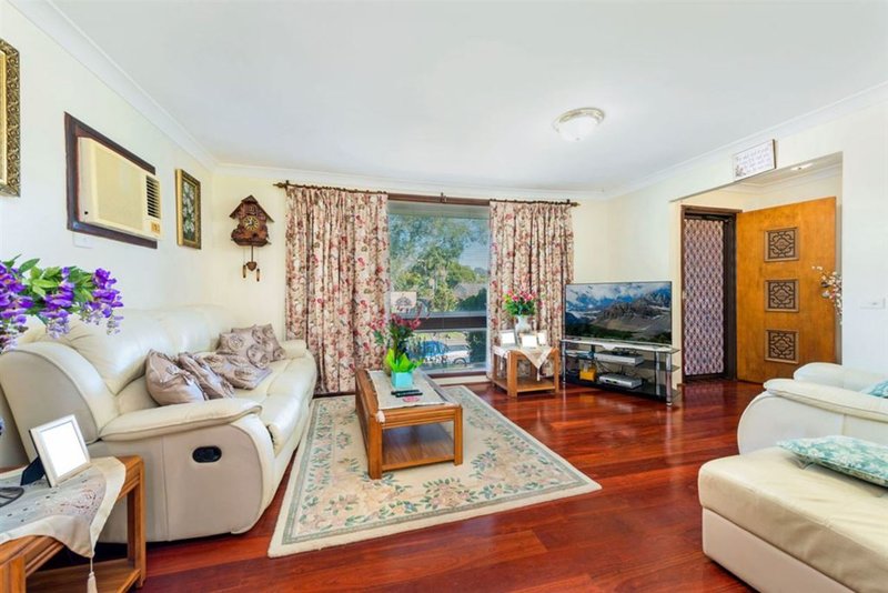 Photo - 54 Isaac Smith Parade, Kings Langley NSW 2147 - Image 2