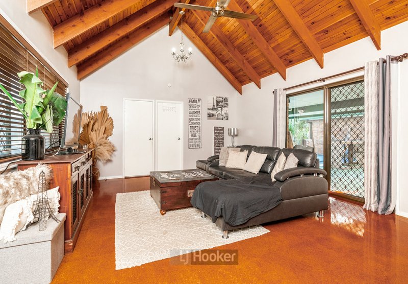 Photo - 54 Jacaranda Avenue, Boronia Heights QLD 4124 - Image 11