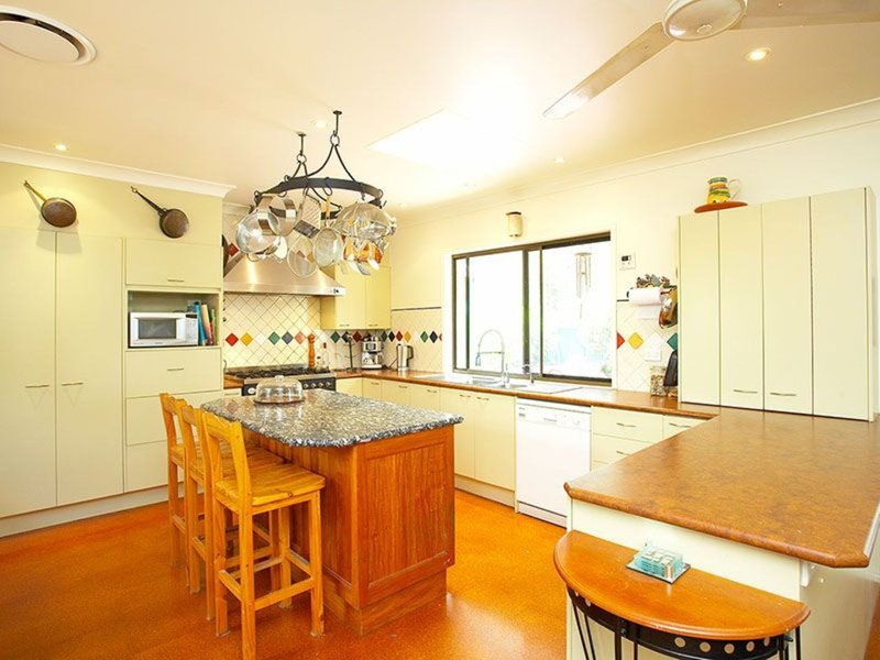 Photo - 54 Jacaranda Avenue, Boronia Heights QLD 4124 - Image 6