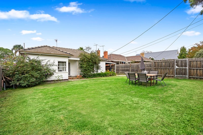 Photo - 54 Jack Road, Cheltenham VIC 3192 - Image 5