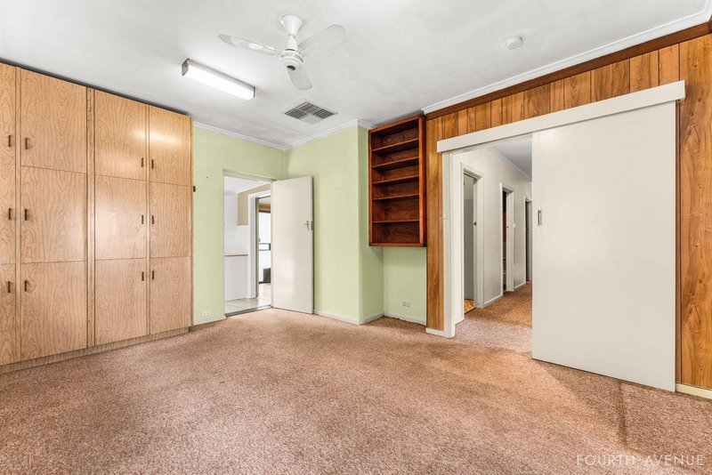 Photo - 54 Judith Crescent, Morphett Vale SA 5162 - Image 5