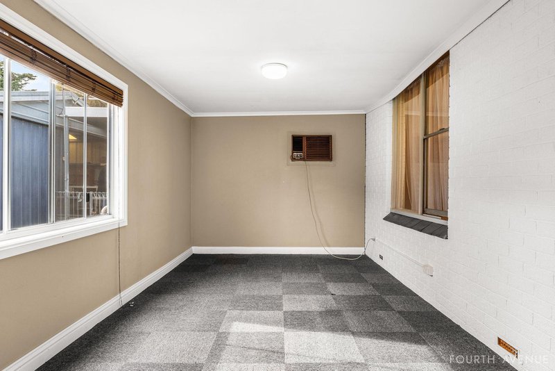 Photo - 54 Judith Crescent, Morphett Vale SA 5162 - Image 6