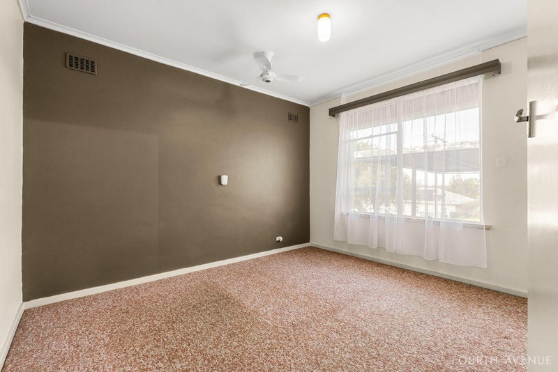 Photo - 54 Judith Crescent, Morphett Vale SA 5162 - Image 7