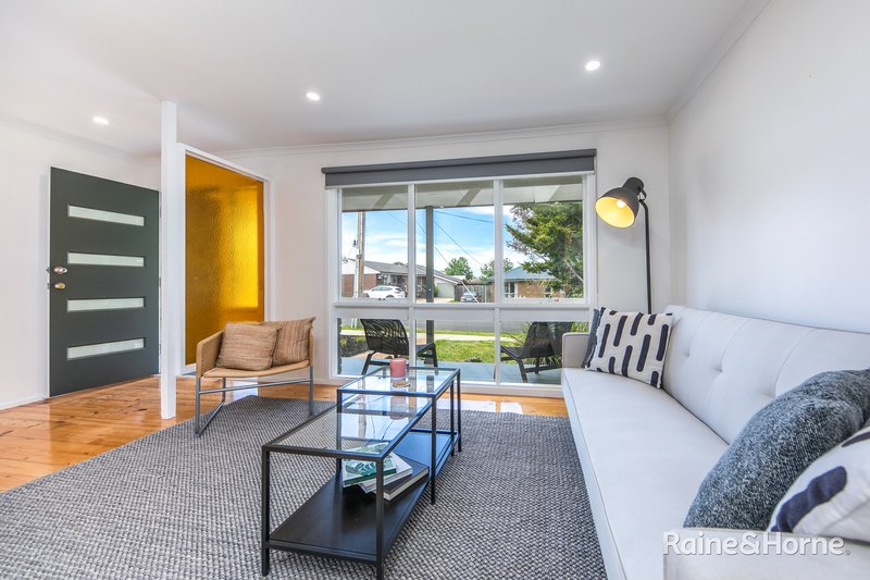 Photo - 54 Keith Avenue, Sunbury VIC 3429 - Image 4