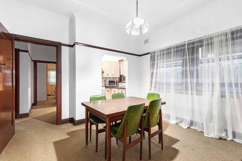 Photo - 54 Knoll Avenue, Turrella NSW 2205 - Image 5