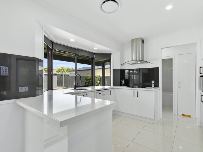 Photo - 54 Lachlan Crescent, Sandstone Point QLD 4511 - Image 5