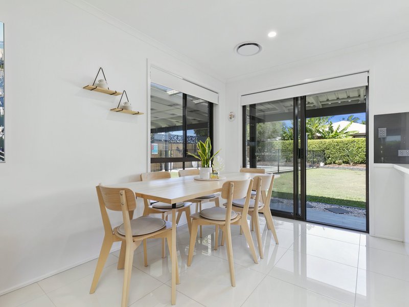 Photo - 54 Lachlan Crescent, Sandstone Point QLD 4511 - Image 6