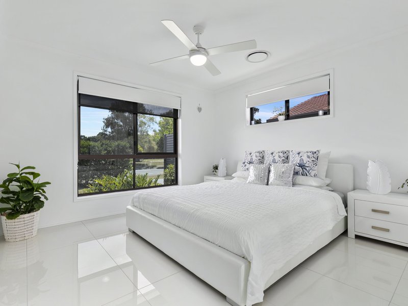 Photo - 54 Lachlan Crescent, Sandstone Point QLD 4511 - Image 7