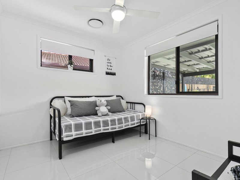 Photo - 54 Lachlan Crescent, Sandstone Point QLD 4511 - Image 8