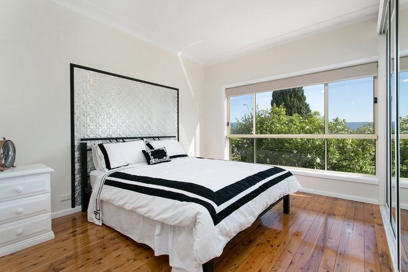 Photo - 54 Lake Entrance Road, Oak Flats NSW 2529 - Image 6