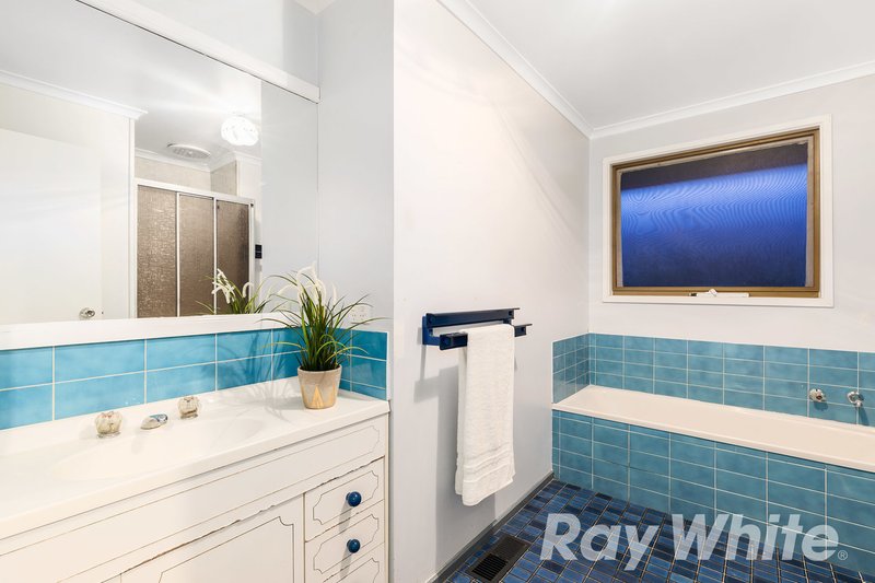 Photo - 54 Lakeview Avenue, Rowville VIC 3178 - Image 7