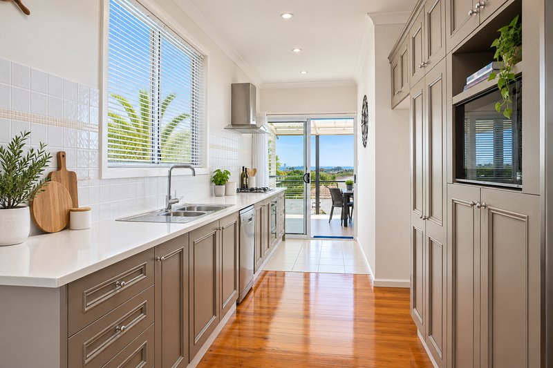 Photo - 54 Lasseter Avenue, Chifley NSW 2036 - Image 4