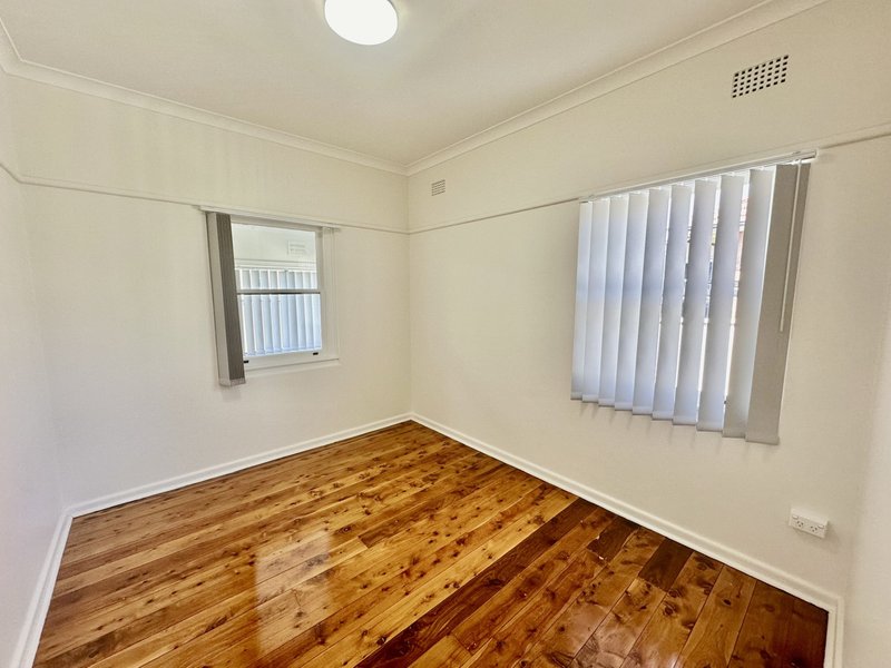 Photo - 54 Legge Street, Roselands NSW 2196 - Image 4