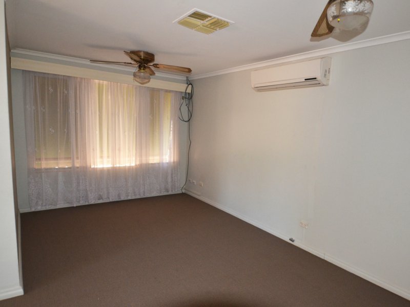 Photo - 54 Lovegrove Drive, Araluen NT 0870 - Image 5