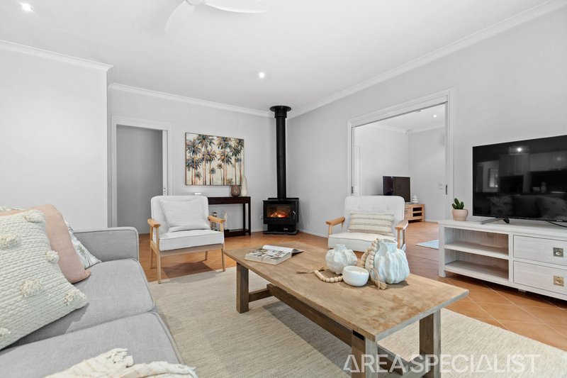 Photo - 54 Maberley Crescent, Frankston South VIC 3199 - Image 7