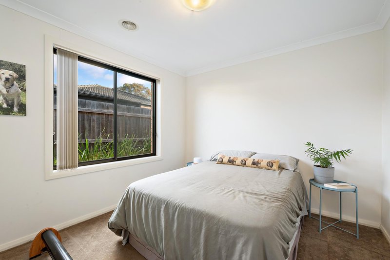 Photo - 54 Macfarlane Burnet Avenue, Macgregor ACT 2615 - Image 10