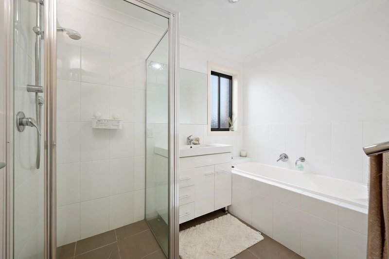 Photo - 54 Macfarlane Burnet Avenue, Macgregor ACT 2615 - Image 14