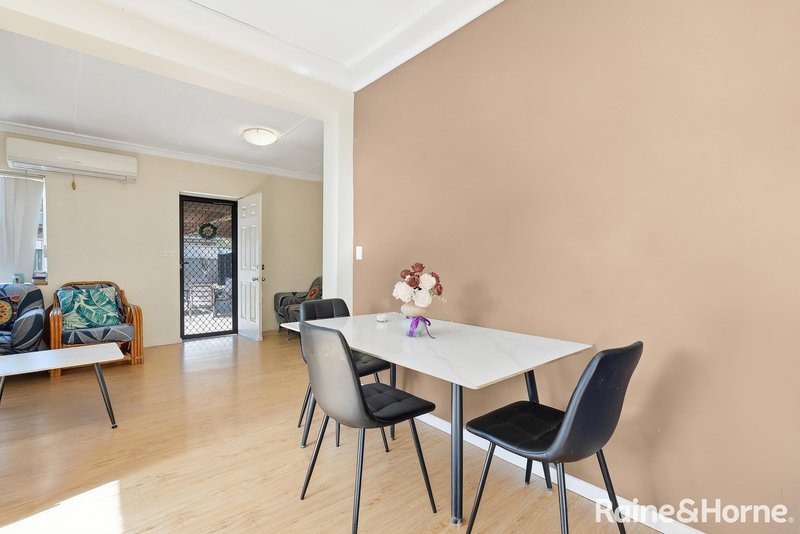 Photo - 54 Mamre Road, St Marys NSW 2760 - Image 3