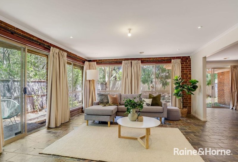 Photo - 54 Marne Drive, Roxburgh Park VIC 3064 - Image 5