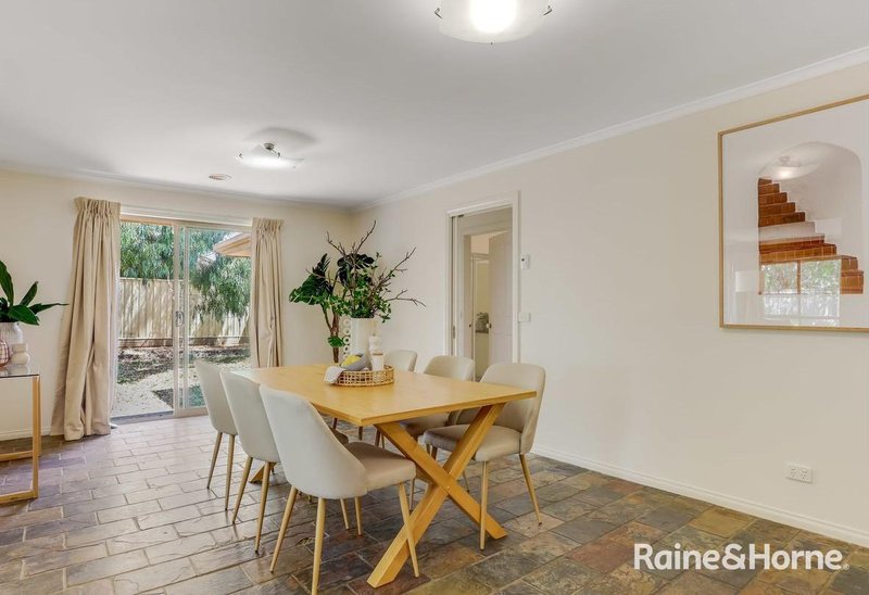 Photo - 54 Marne Drive, Roxburgh Park VIC 3064 - Image 8