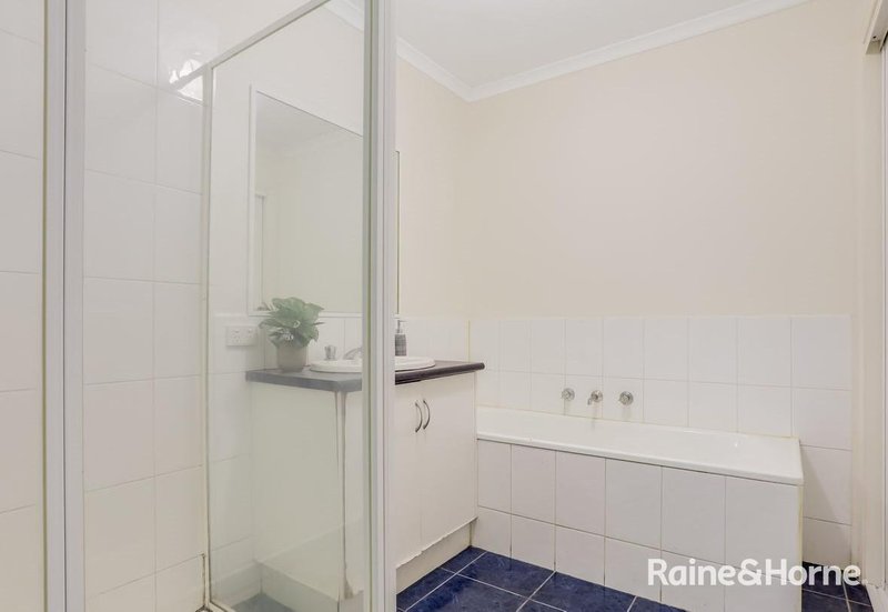 Photo - 54 Marne Drive, Roxburgh Park VIC 3064 - Image 11