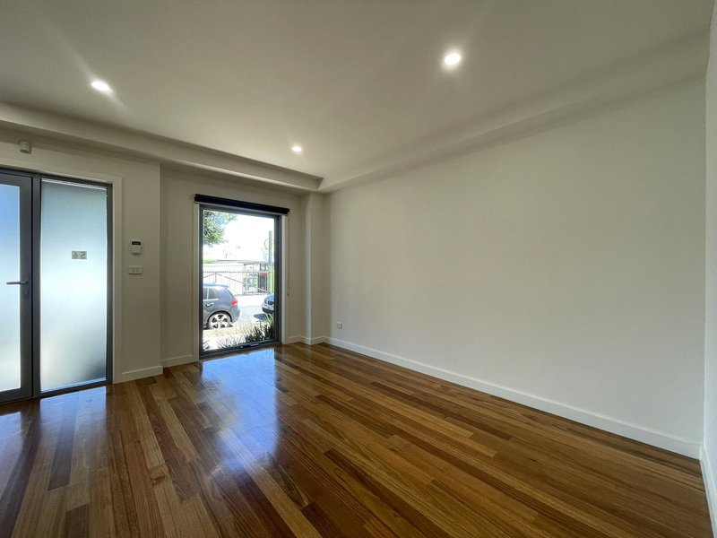 Photo - 54 Mason Street, Reservoir VIC 3073 - Image 4