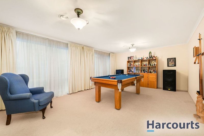 Photo - 54 Mendora Crescent, Wantirna South VIC 3152 - Image 5