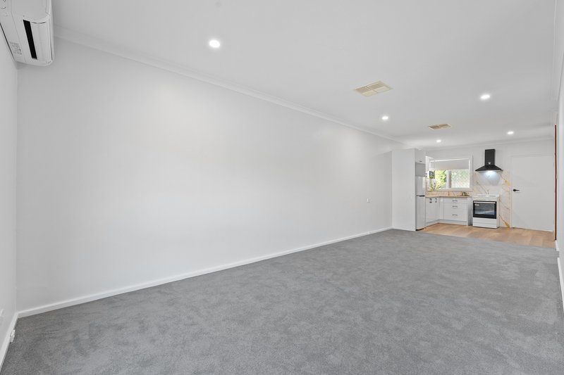 Photo - 5/4 Merope Close, Rockingham WA 6168 - Image 2