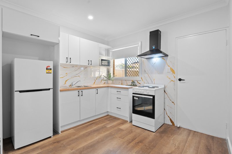 Photo - 5/4 Merope Close, Rockingham WA 6168 - Image 9