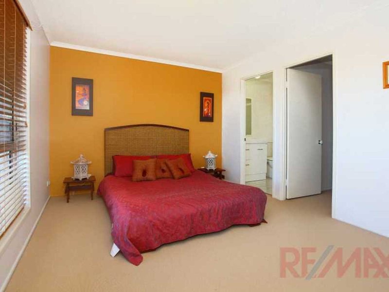 Photo - 54 Merridown Drive, Merrimac QLD 4226 - Image 19