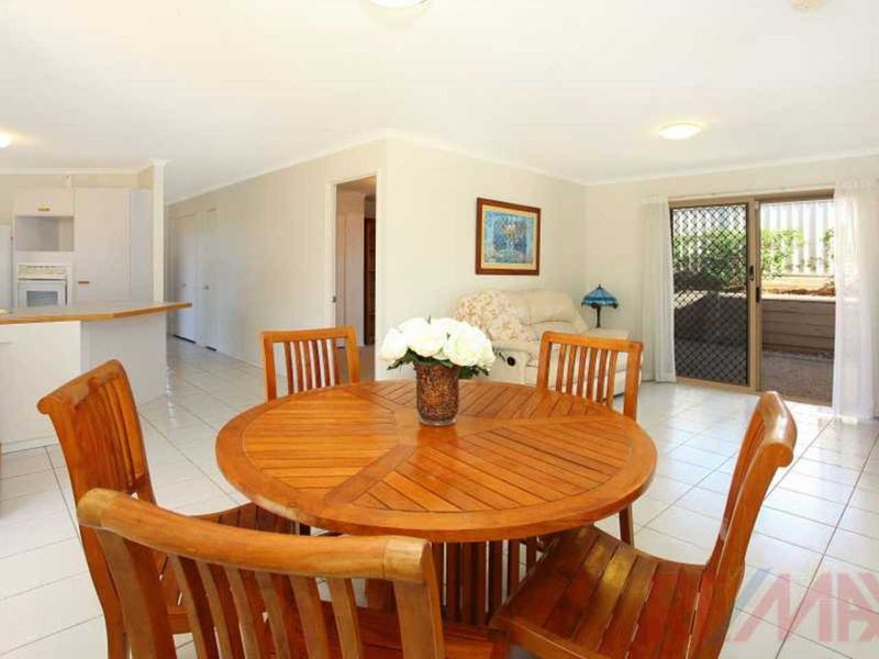 Photo - 54 Merridown Drive, Merrimac QLD 4226 - Image 12