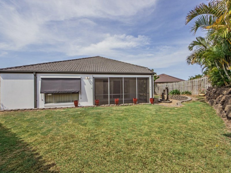 Photo - 54 Merrilaine Crescent, Merrimac QLD 4226 - Image 13