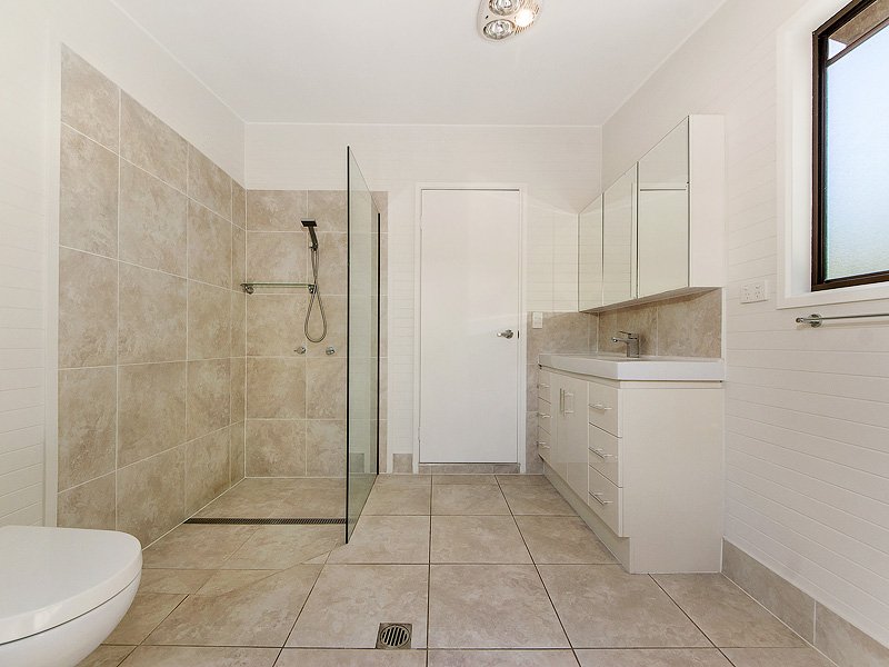 Photo - 54 Michigan Drive, Oxenford QLD 4210 - Image 13