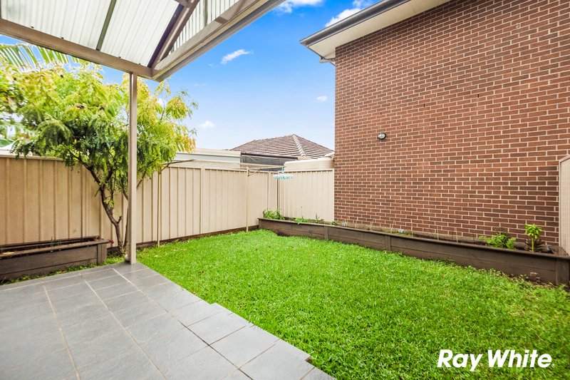 Photo - 5/4 Newton Road, Blacktown NSW 2148 - Image 8