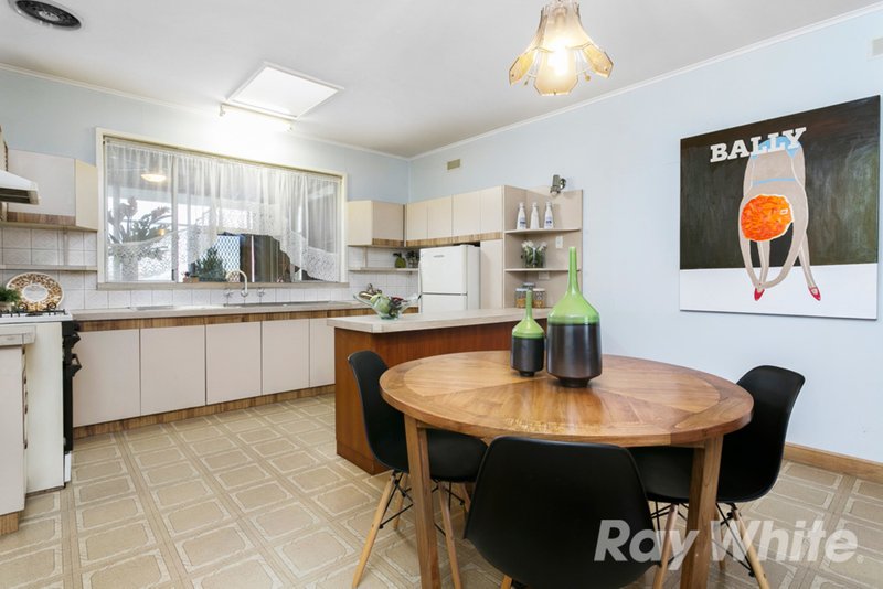 Photo - 54 Ngarveno Street, Moonee Ponds VIC 3039 - Image 3