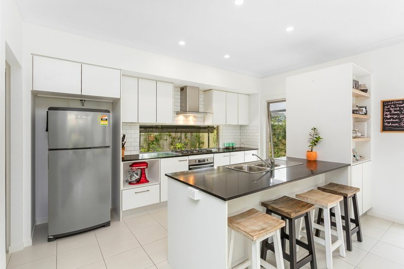 Photo - 54 Norton Dr , Shailer Park QLD 4128 - Image 5