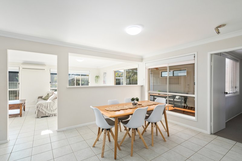 Photo - 54 Oakland Avenue, Windang NSW 2528 - Image 5