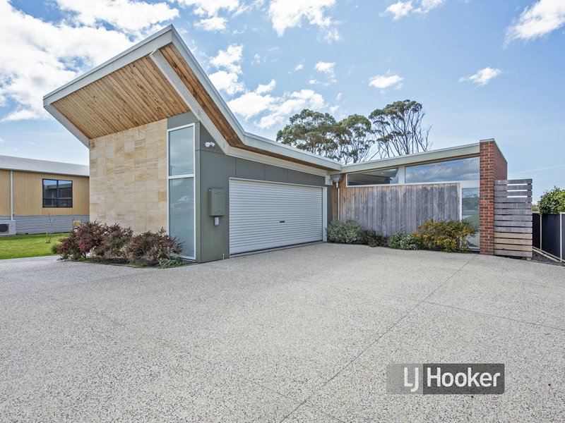 Photo - 54 Old Bass Highway, Wynyard TAS 7325 - Image 4