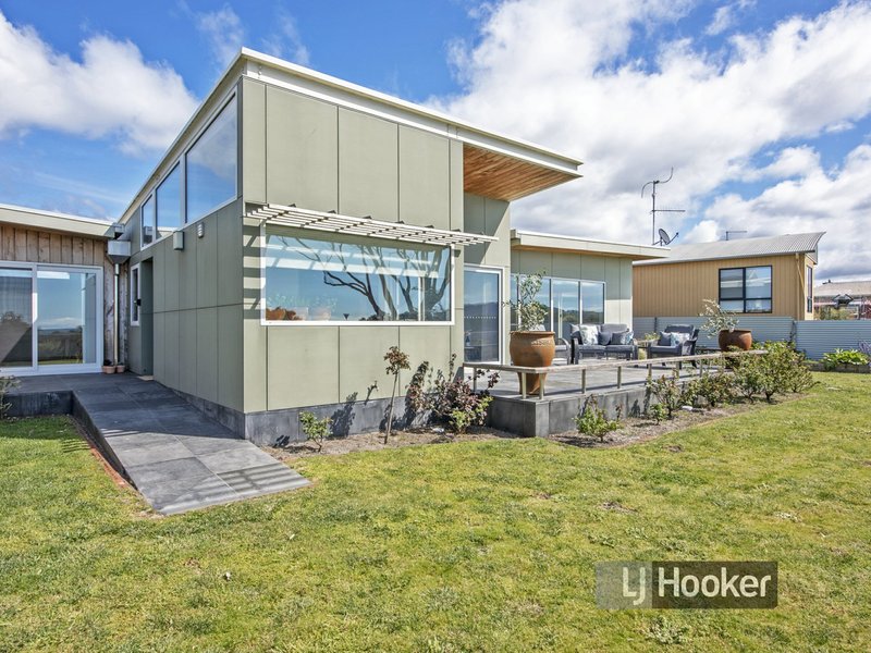 Photo - 54 Old Bass Highway, Wynyard TAS 7325 - Image 6