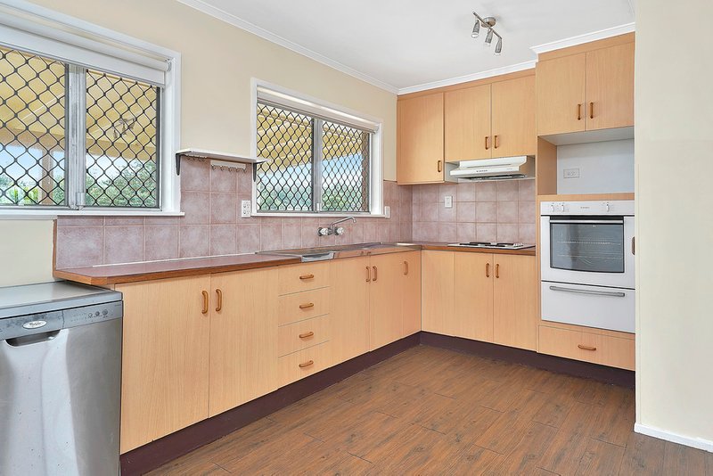 Photo - 54 Olearia Street East , Everton Hills QLD 4053 - Image 5