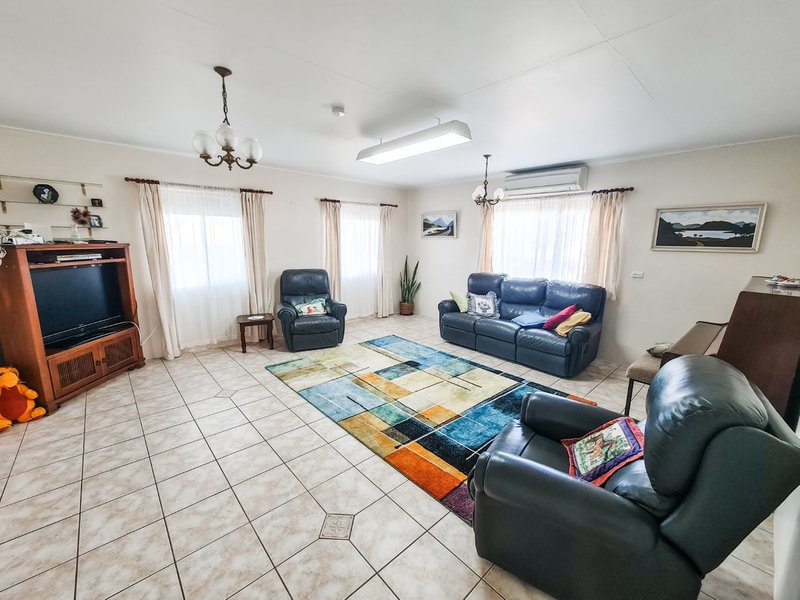 Photo - 54 Opal Street, Mount Isa QLD 4825 - Image 4