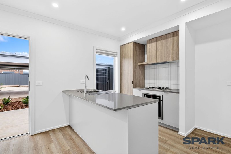 Photo - 54 Opulent Boulevard, Tarneit VIC 3029 - Image 3