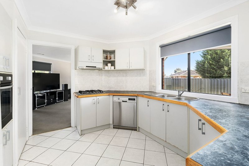 Photo - 54 Orama Avenue, Carrum Downs VIC 3201 - Image 3