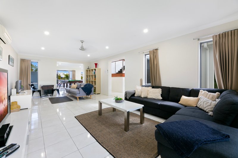 Photo - 54 Palladium Boulevard, Hope Island QLD 4212 - Image 6