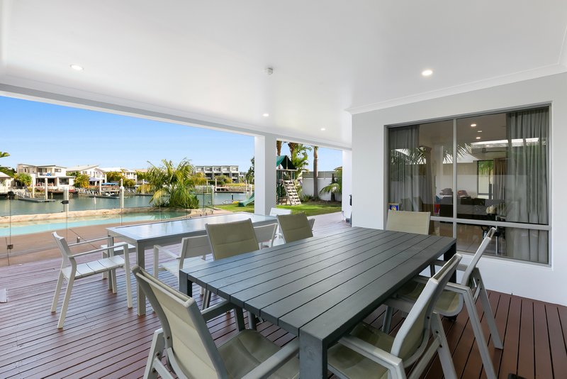 Photo - 54 Palladium Boulevard, Hope Island QLD 4212 - Image 9