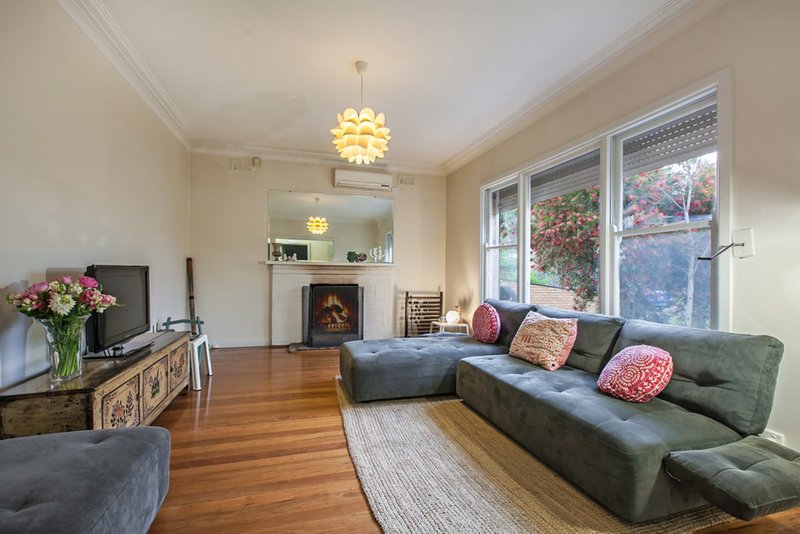 Photo - 54 Pickett Street, Reservoir VIC 3073 - Image 3