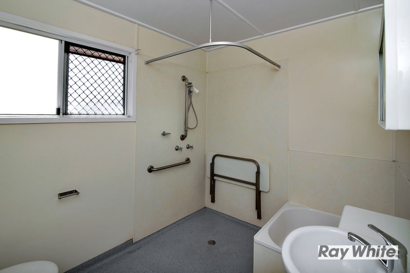 Photo - 54 Poinsettia Street, Inala QLD 4077 - Image 7