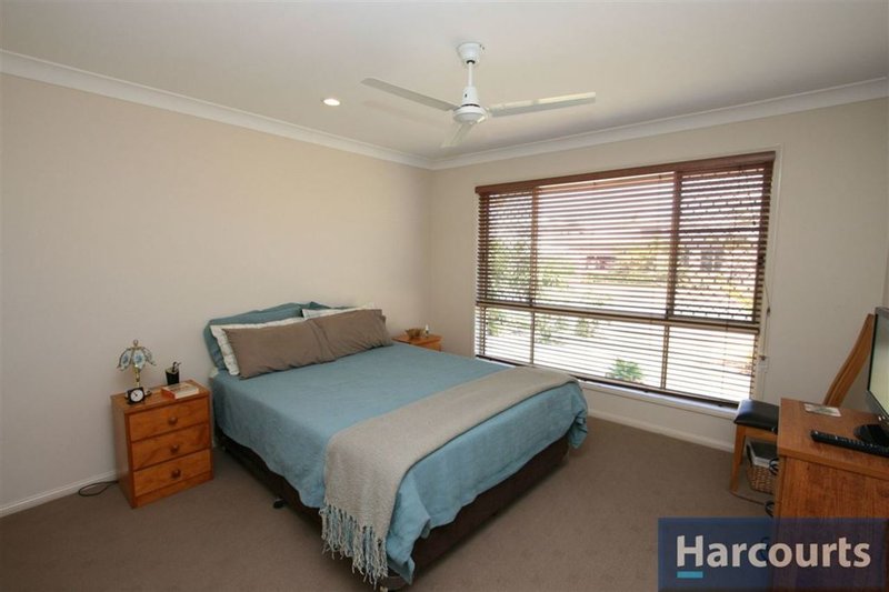 Photo - 54 Protea Dr , Bongaree QLD 4507 - Image 11