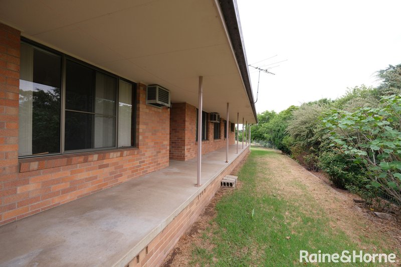 Photo - 54 Queens Terrace, Inverell NSW 2360 - Image 11